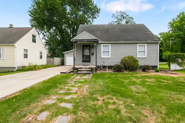 1238 Academy Place, South Bend, IN 46616