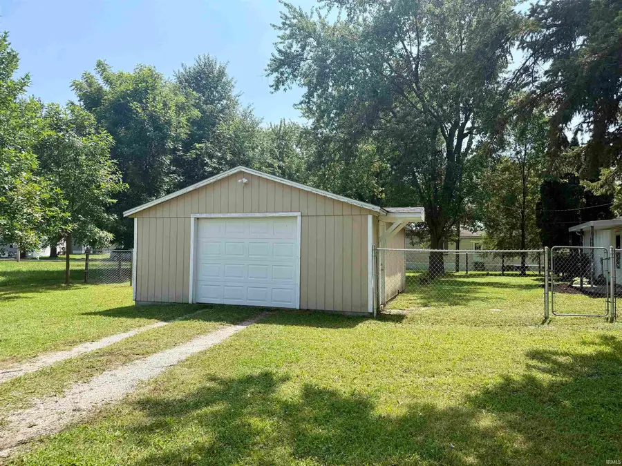 1403 S Miller Avenue, Marion, IN 46953 - #2