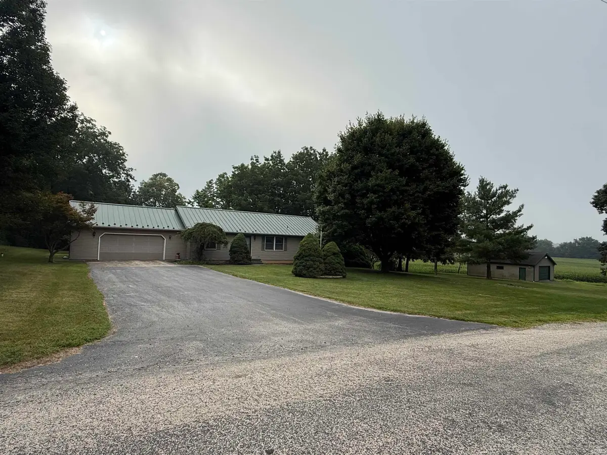 372 N 300 W, Columbia City, IN 46725 - #1