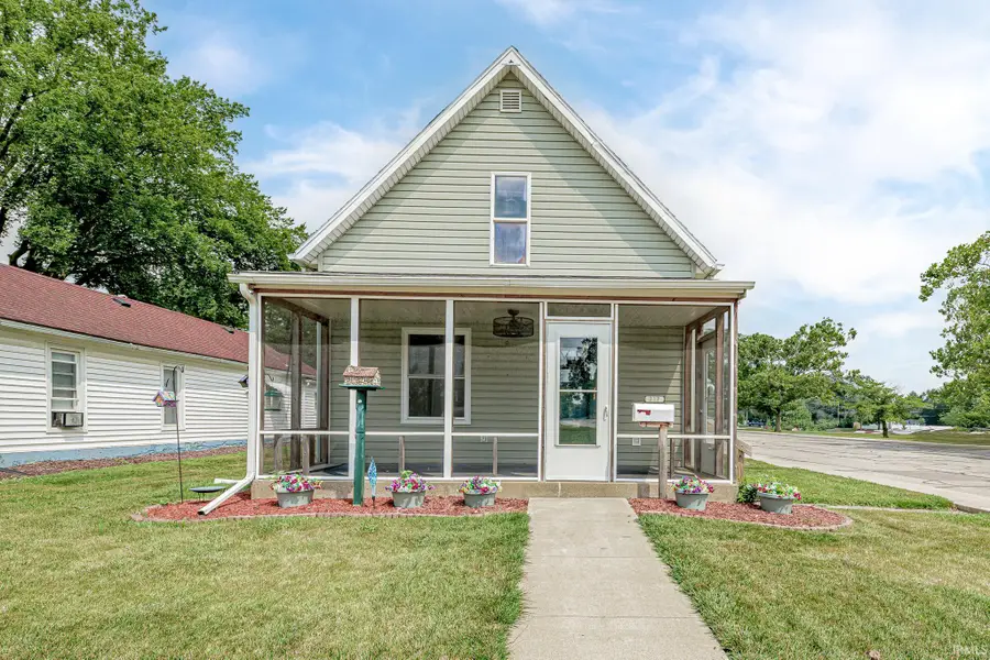 217 Collinwood Avenue, Columbia City, IN 46725 - #3