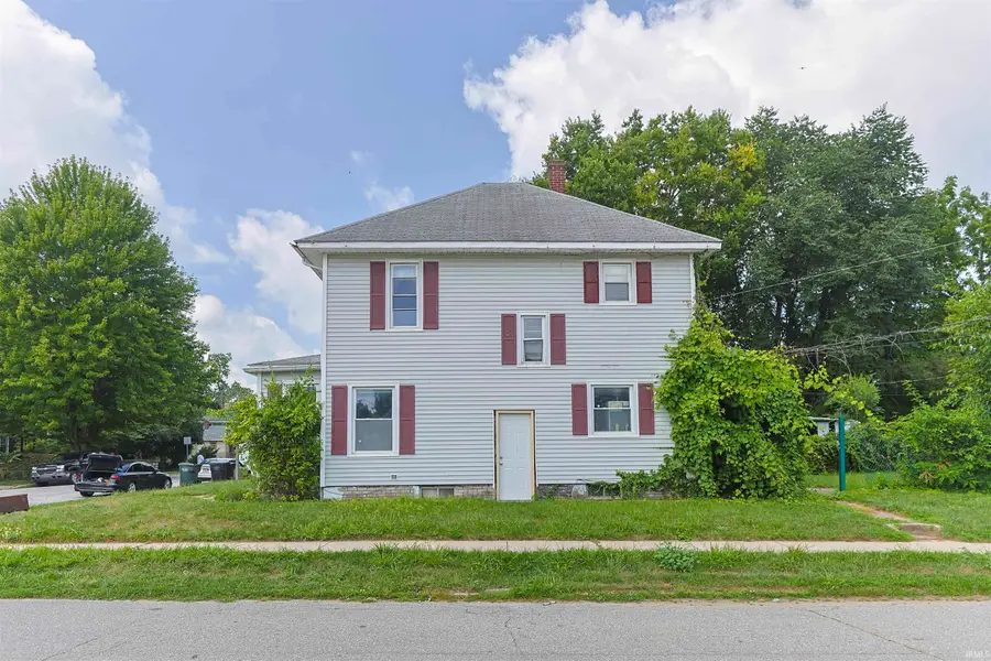 927 E Indiana Avenue, South Bend, IN 46613 - #2