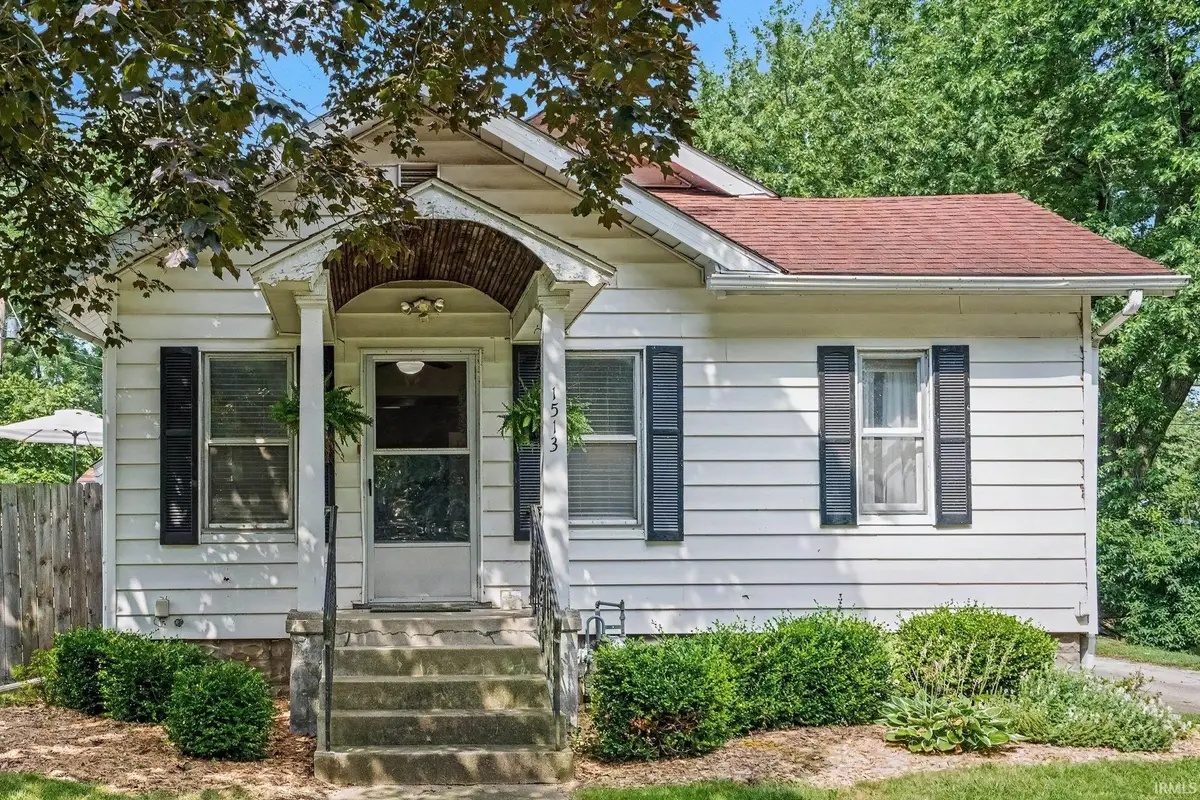 1513 El Reno Street, Elkhart, IN 46516 - #1