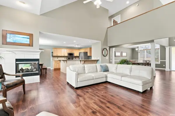 12811 Crystal Creek Parkway, Fort Wayne, IN 46845