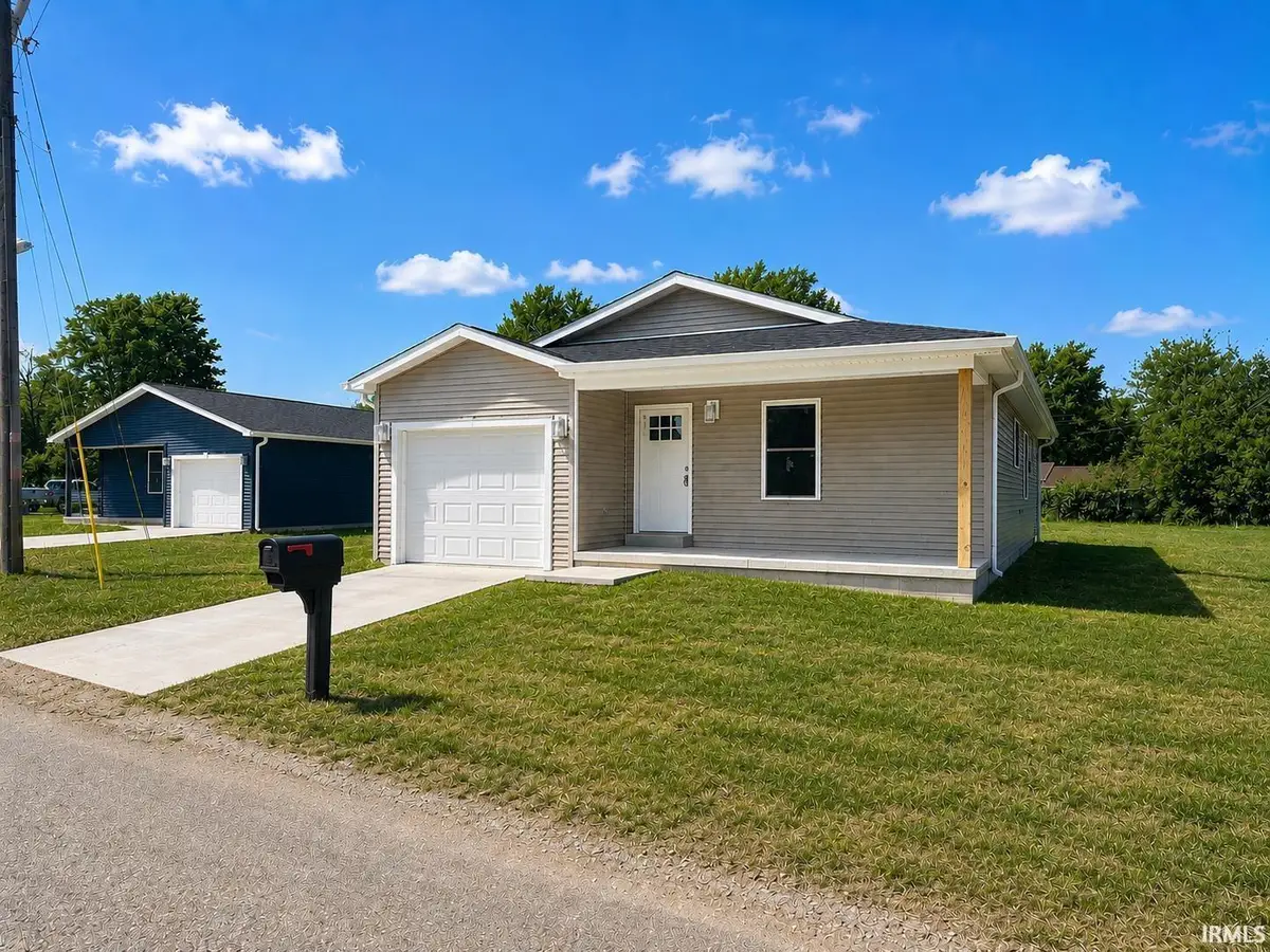 511 College Avenue, Mitchell, IN 47446 - #1