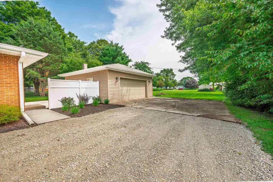 10604 N Mansfield Drive, Muncie, IN 47303 - #3
