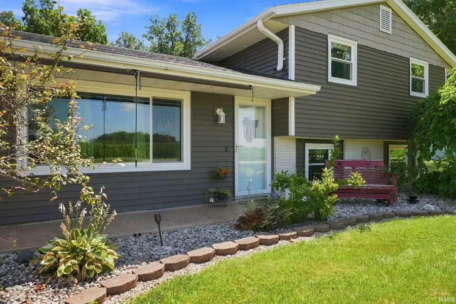12328 Johnson Road, Churubusco, IN 46723 - #2