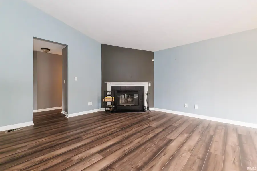 3756 N Lakeside Drive, Muncie, IN 47304 - #3