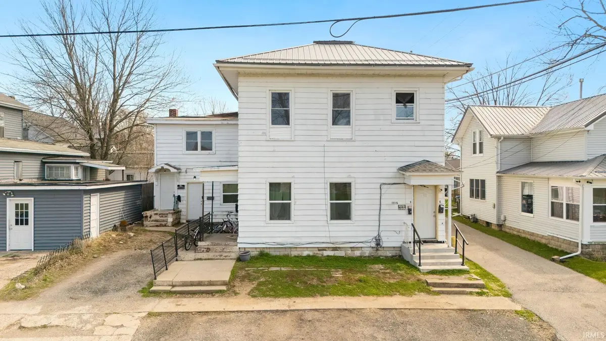 109 S Wood Street, Warsaw, IN 46580 - #1