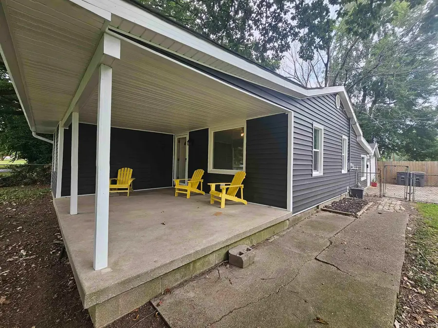 2701 S Weinbach Avenue, Evansville, IN 47714 - #3