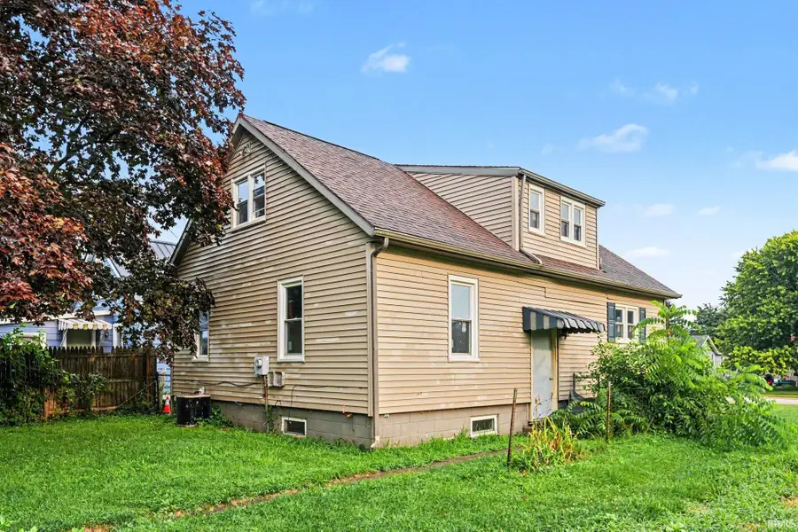 737 E 9th Street, Mishawaka, IN 46544 - #2