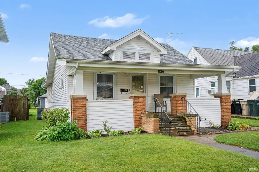 826 S 30th Street, South Bend, IN 46615 - #2