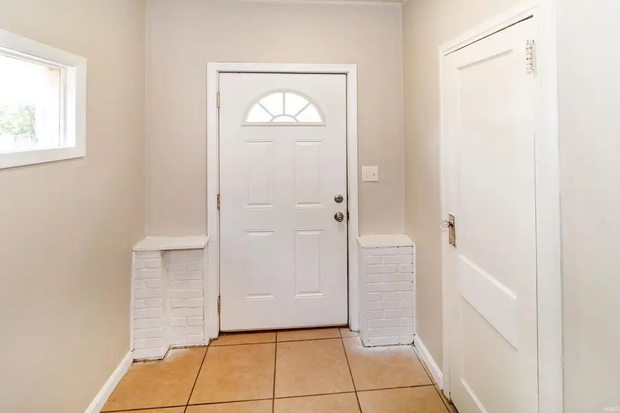 1418 E Jackson Avenue, Evansville, IN 47714 - #3