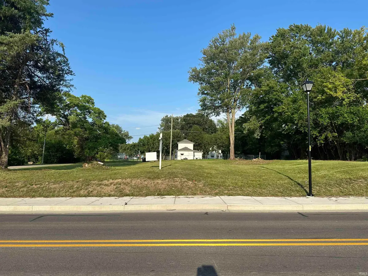 2403 S Anthony Boulevard, Fort Wayne, IN 46803 - #1