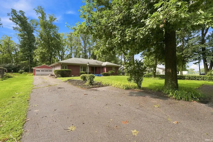 3717 Spruce Drive, Fort Wayne, IN 46809 - #3