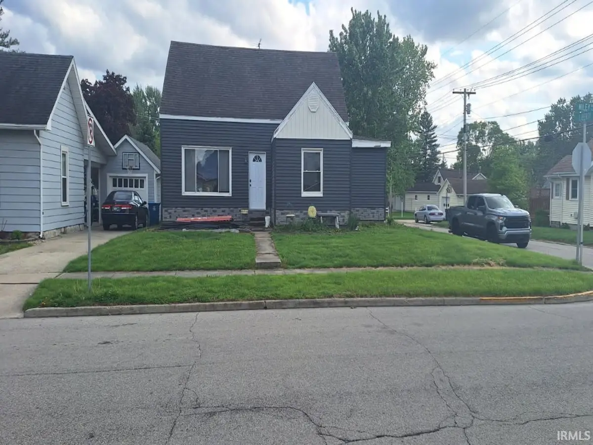 504 E Wiley Avenue, Bluffton, IN 46714 - #1