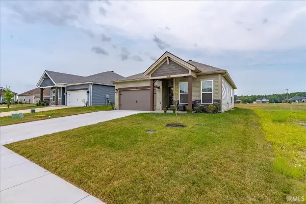 4641 Chelmsford Drive, Newburgh, IN 47630