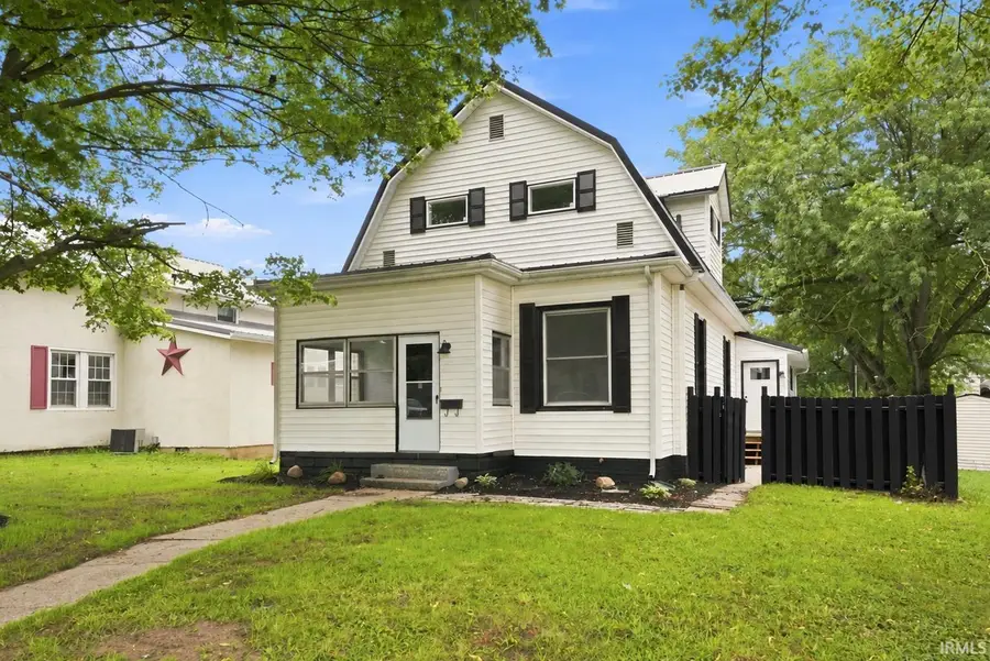 204 N Whitley Street, Columbia City, IN 46725 - #3