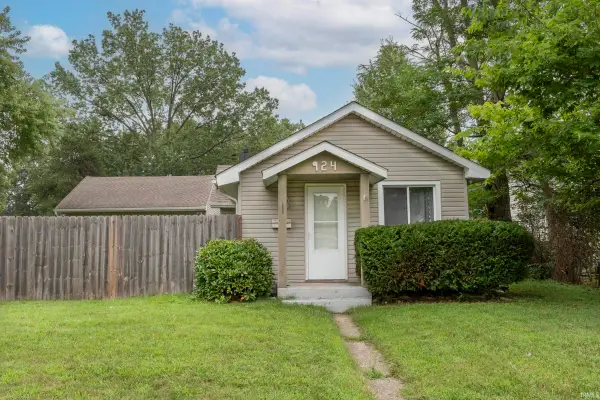 924 W Marion Street, Mishawaka, IN 46545