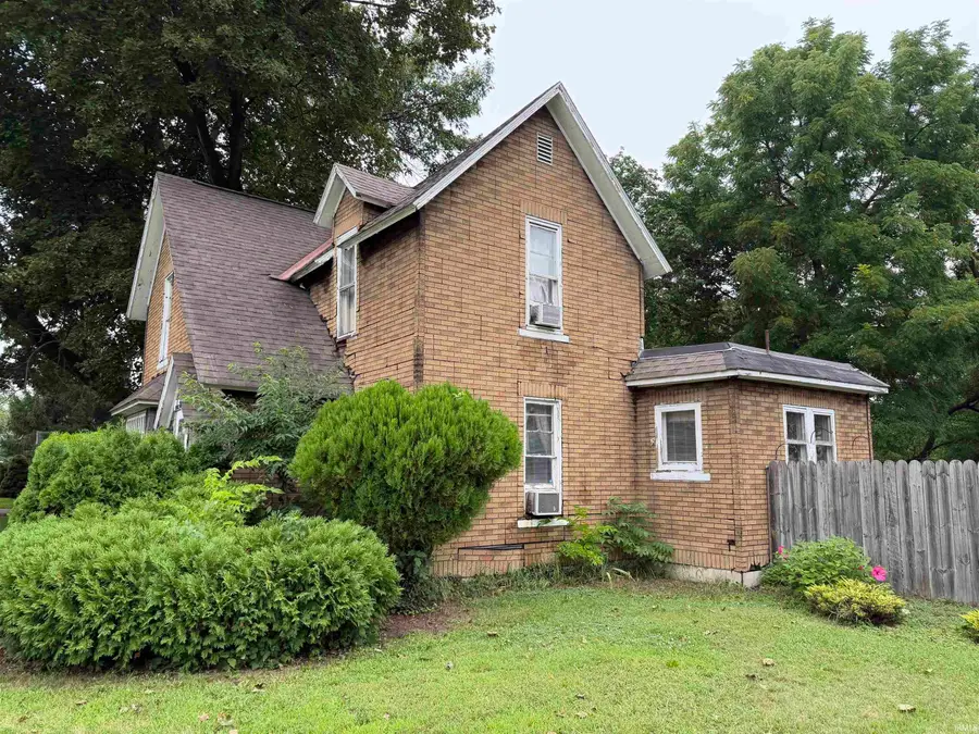 600 W Wolf Avenue, Elkhart, IN 46516 - #2