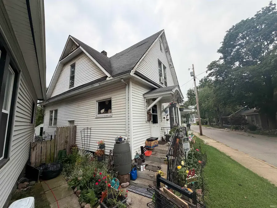 313 S Shore Avenue, Elkhart, IN 46516 - #2