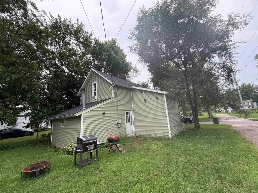 412 W Washington Street, Elkhart, IN 46516 - #2