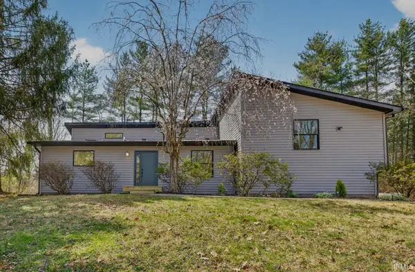 4620 S Woodbine Drive, Bloomington, IN 47403