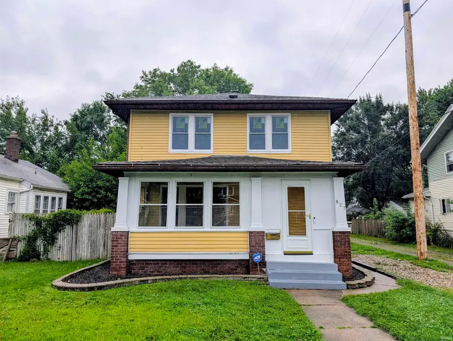 827 E Ewing Avenue, South Bend, IN 46613 - #2