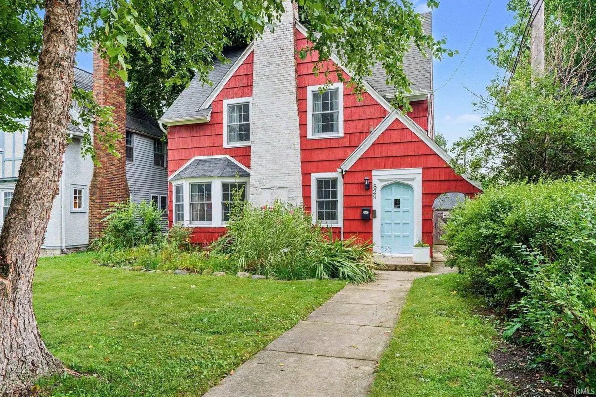 829 E Woodside Street, South Bend, IN 46614 - #1