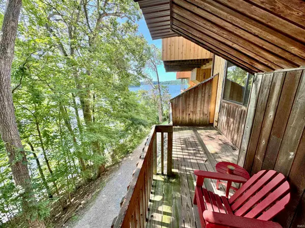 9171-9173 S Pointe Lasalles Drive, Bloomington, IN 47401