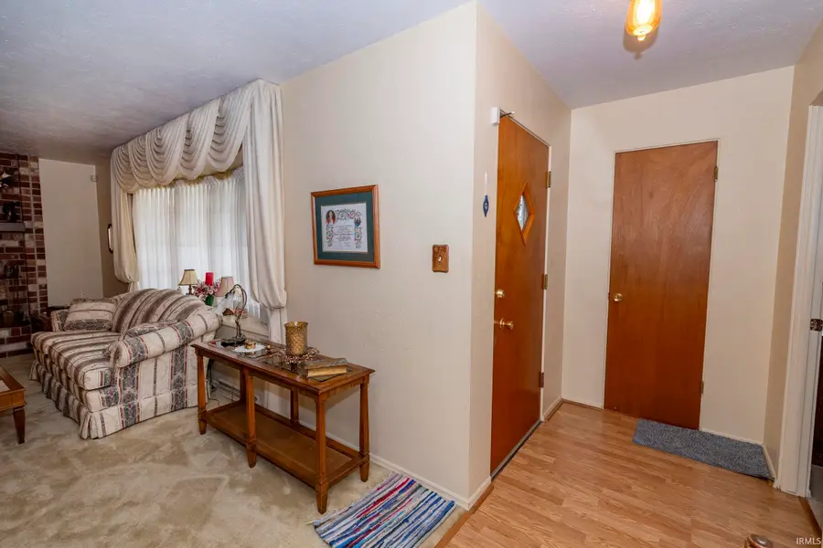 2624 Oak Leaf Cove, South Bend, IN 46628 - #2