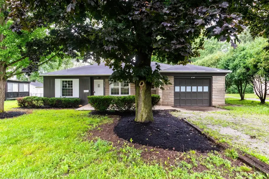 6708 S Calhoun Street, Fort Wayne, IN 46807 - #2