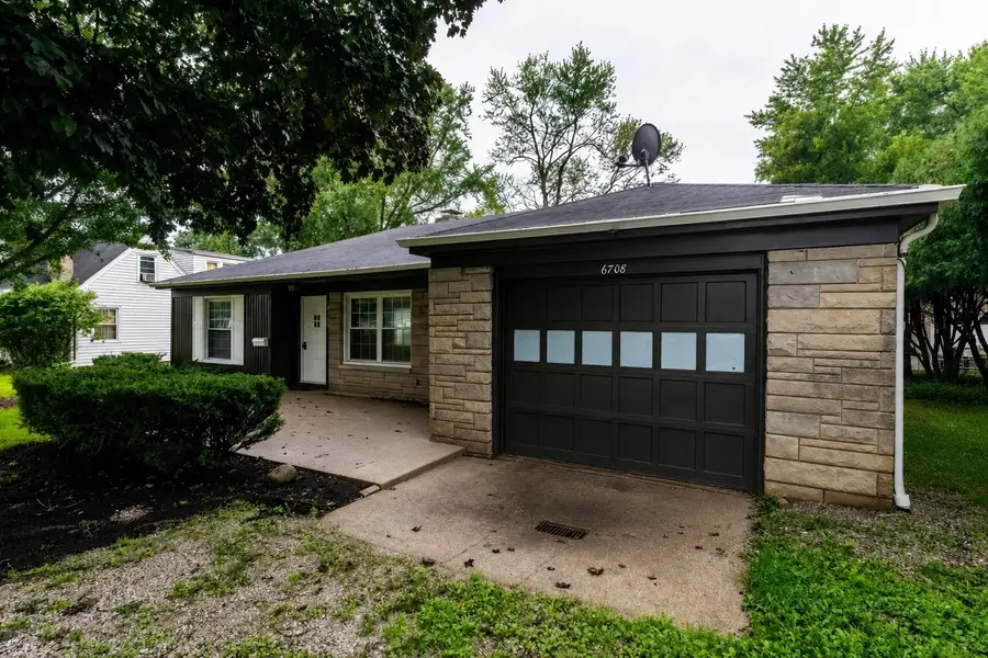 6708 S Calhoun Street, Fort Wayne, IN 46807 - #3