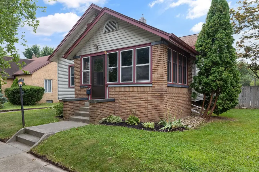 131 Kenyon Avenue, Elkhart, IN 46516 - #2