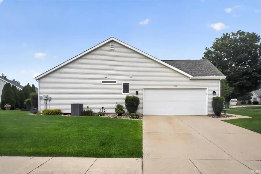 102 Livingston Bay Court, Mishawaka, IN 46544 - #3