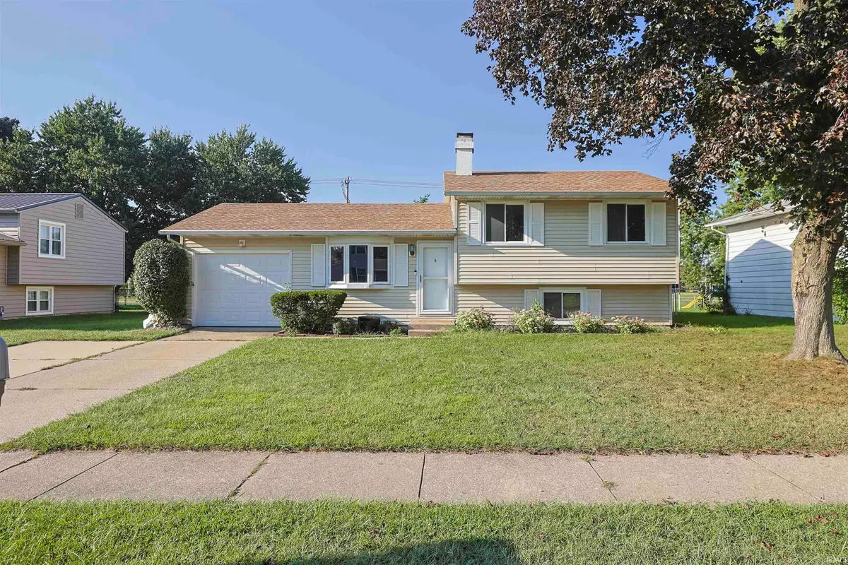 2934 Colonial Drive, Mishawaka, IN 46544 - #1