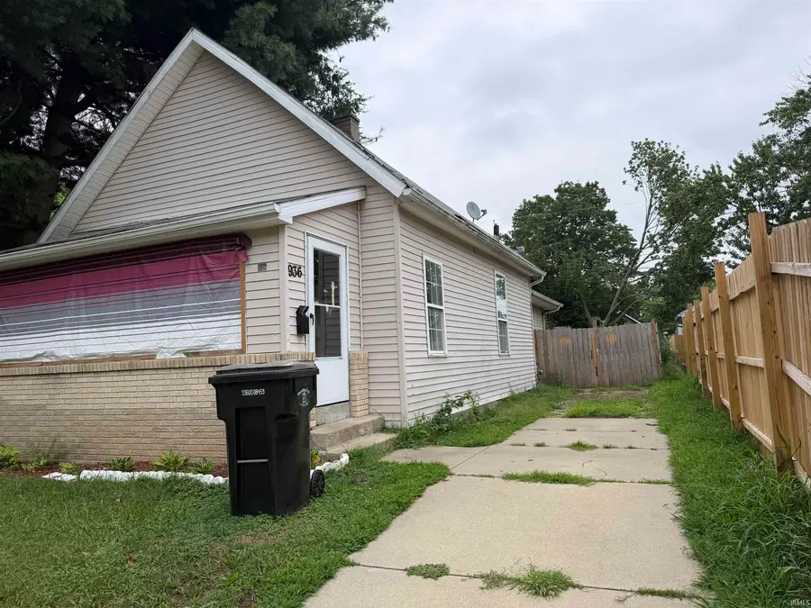 936 S 33rd Street, South Bend, IN 46615 - #2