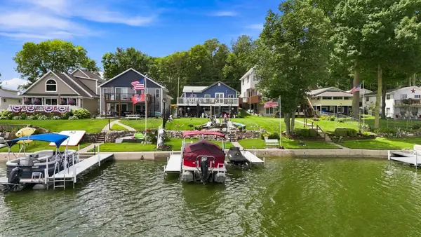 3398 N Skinner Lake Drive, Albion, IN 46701