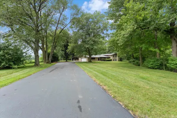 60491 County Road 15 Road, Elkhart, IN 46517