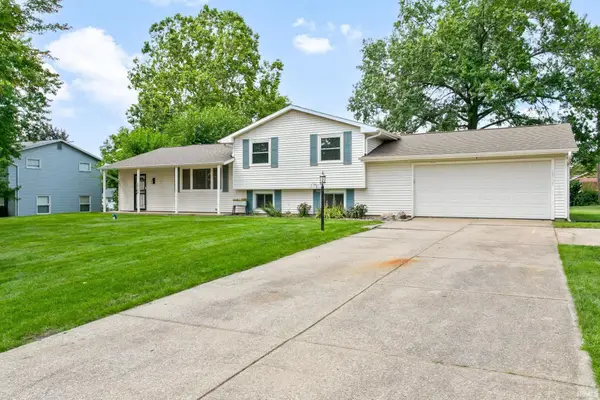 18135 Heatherfield Drive, South Bend, IN 46637