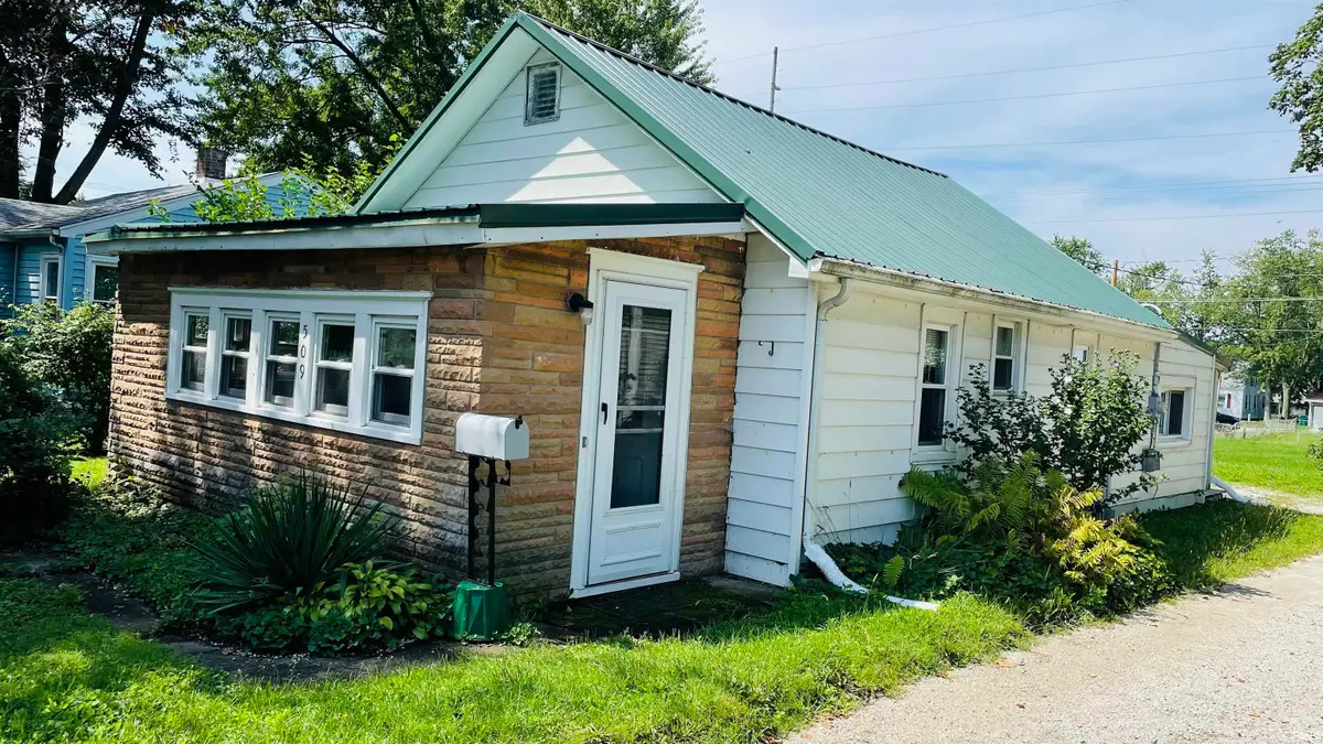 509 N Elm Street, Columbia City, IN 46725 - #1