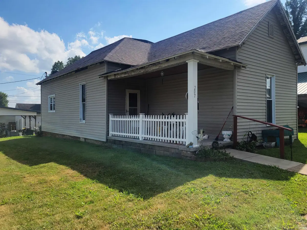 207 E George Street, Washington, IN 47501 - #1
