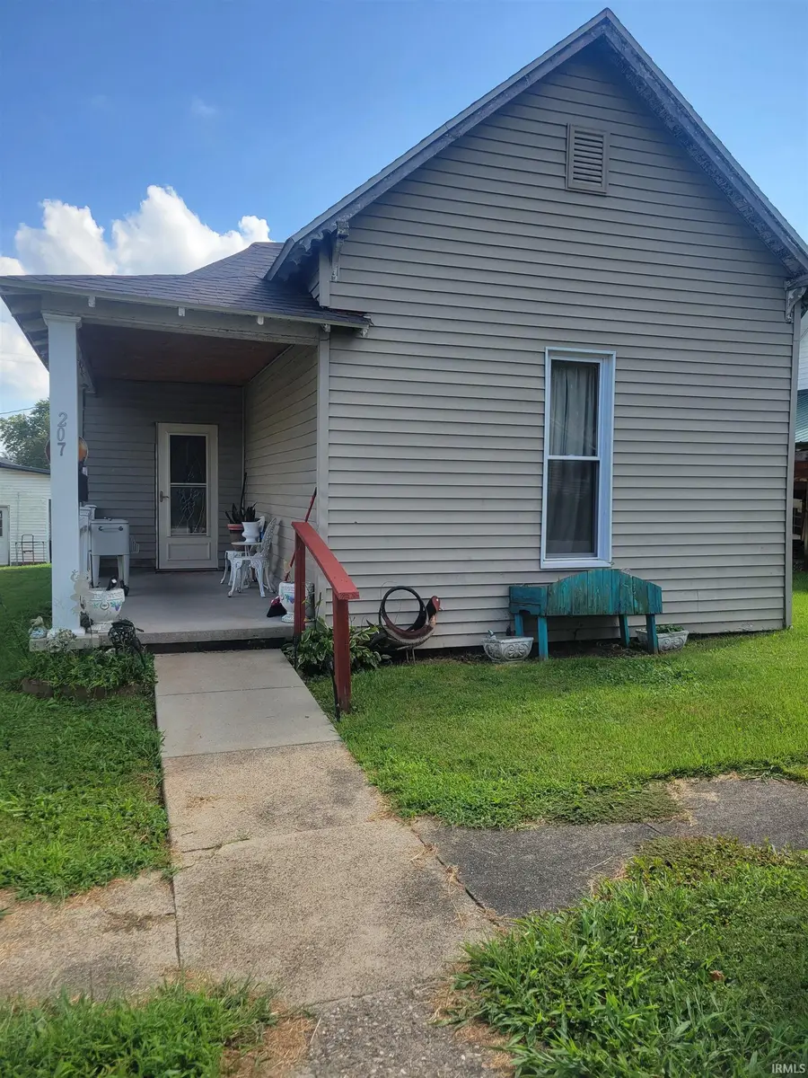 207 E George Street, Washington, IN 47501 - #2