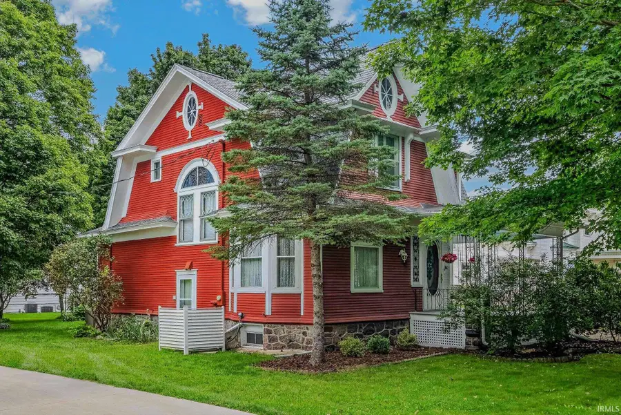 310 W Spring St, Lagrange, IN 46761 - #2