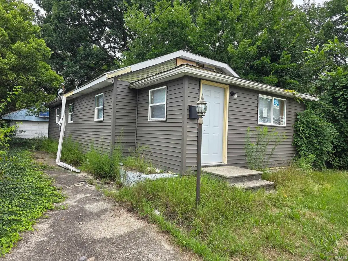 1717 Robinson Street, South Bend, IN 46613 - #1