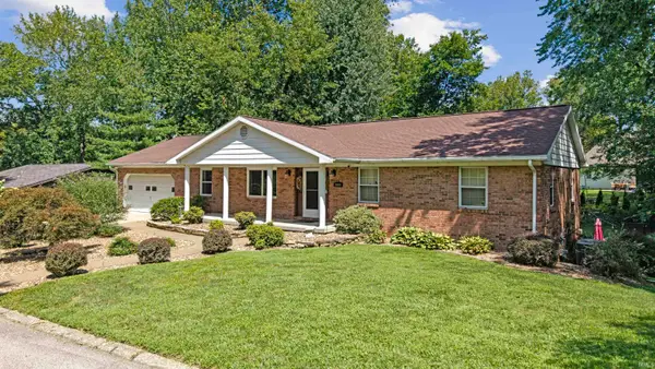 8200 Berry Drive, Evansville, IN 47710