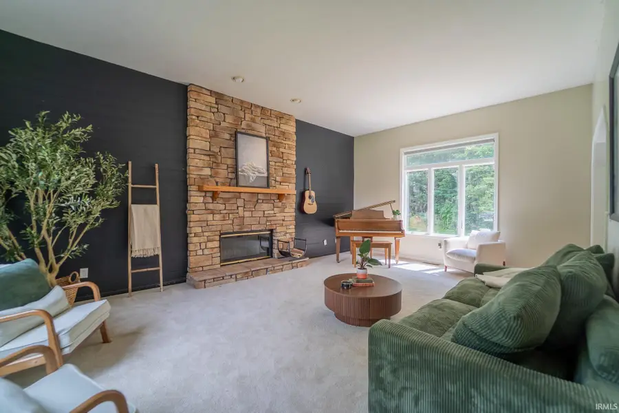 1554 S Woodfield Trail, Warsaw, IN 46580 - #3