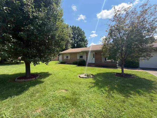 9101 Shoreline Drive, Wadesville, IN 47638