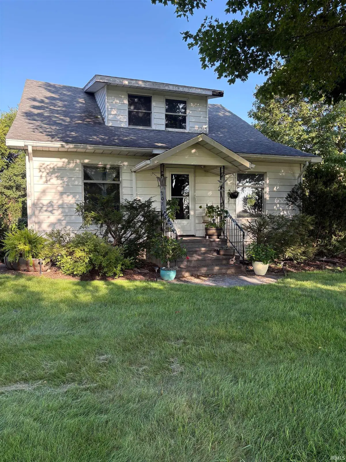 705 S Logan Street, Kewanna, IN 46939 - #1