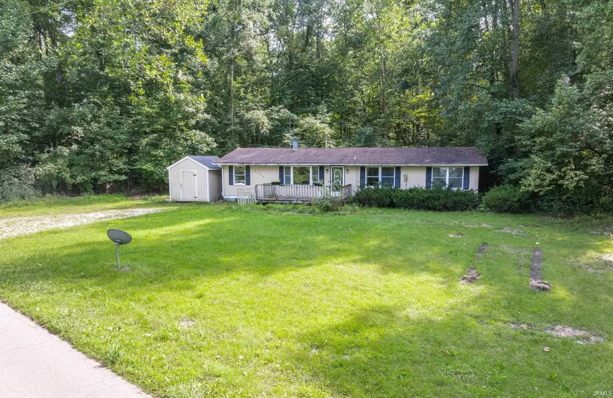 6735 E South Barbee Drive, Pierceton, IN 46562 - #1