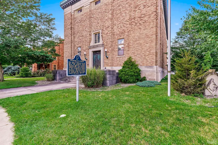 301 S 5th Street, Goshen, IN 46528 - #2